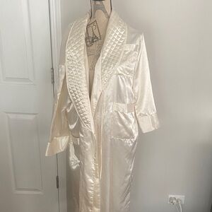 Victoria's Secret Satin Robe in Cream with Quilted Accents